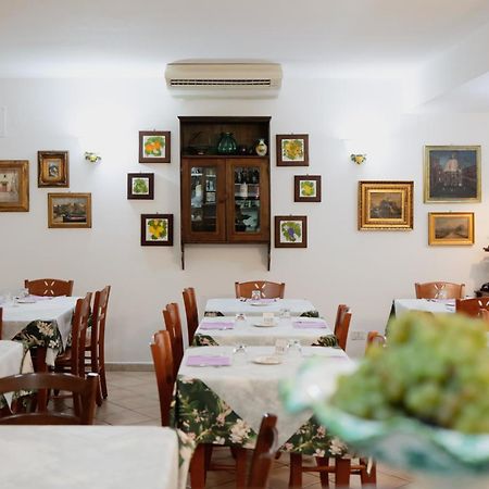 Hotel Villa Verde Forio  Bagian luar foto